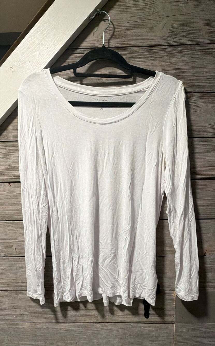 Tahari Long Sleeve Tee Size L/G White Scoop Neck